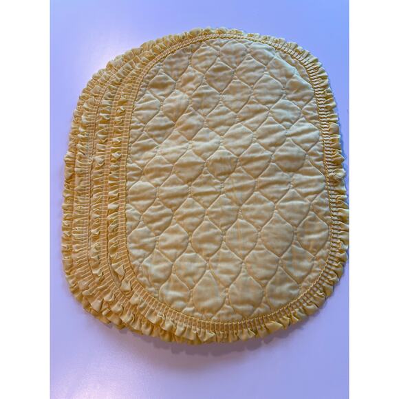 Ruffled Sunshine Yellow Placemats: 4 - Picture 2 of 8